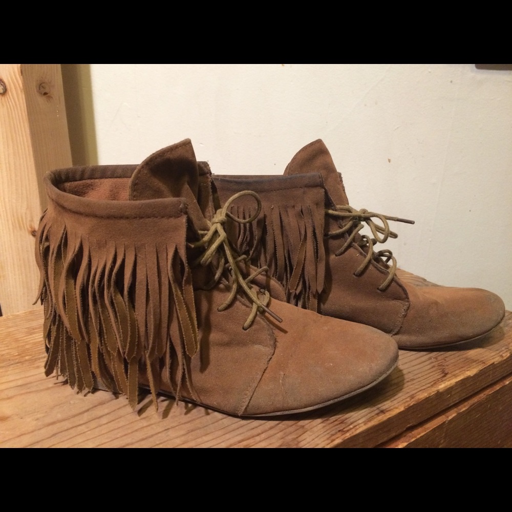 Fringe suede moccasin boots